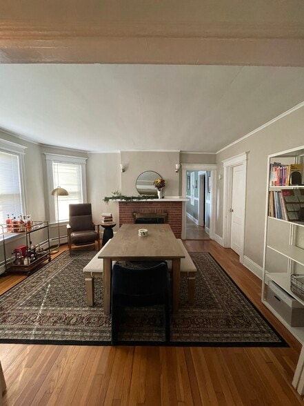 Building Photo - 37 Whitman Ave