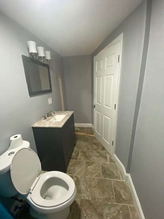 Building Photo - 53 Orlando St