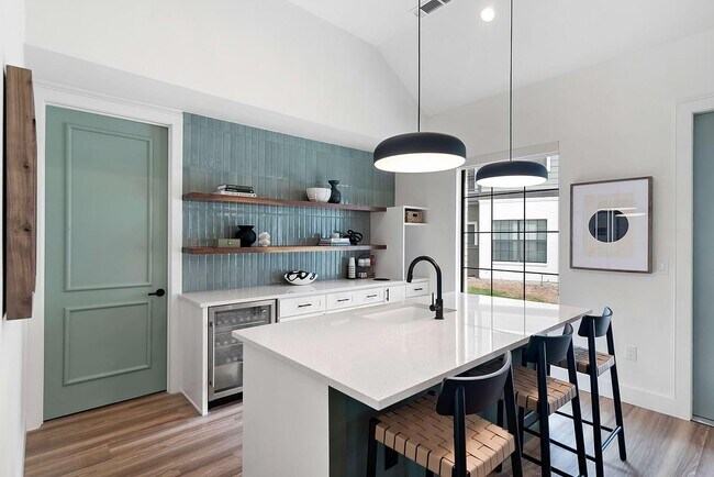 Building Photo - 9510 Westpark Dr