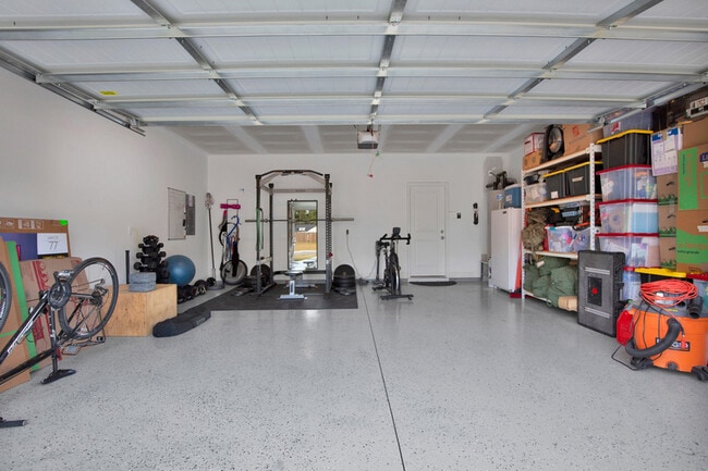 Building Photo - 245 Lonesome Glory Dr