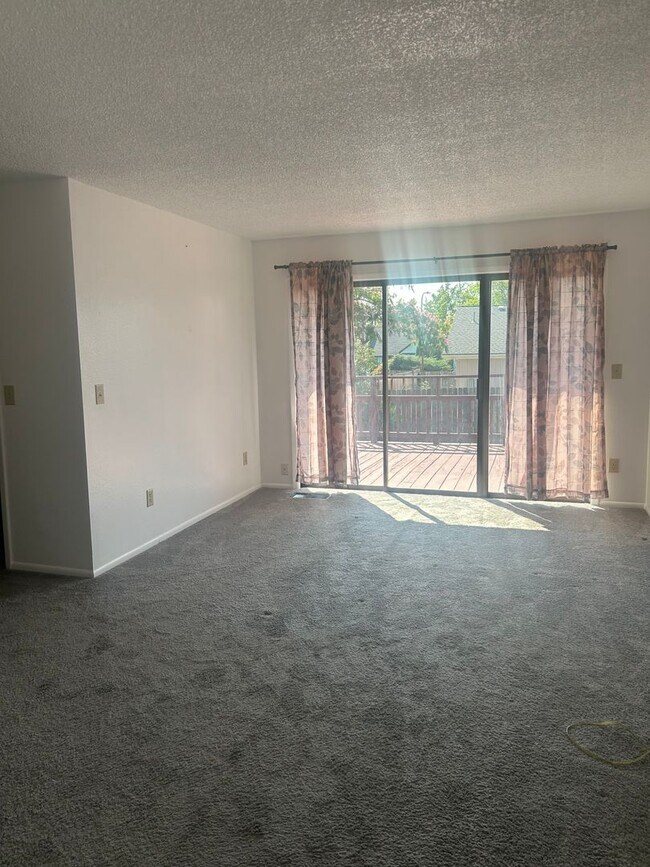 Building Photo - 2774 Jessica Cir