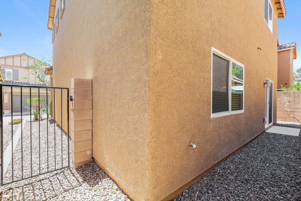 Building Photo - 6212 Red Jamboree Ct