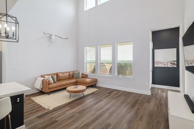 Building Photo - 4906 Seadrift Dr