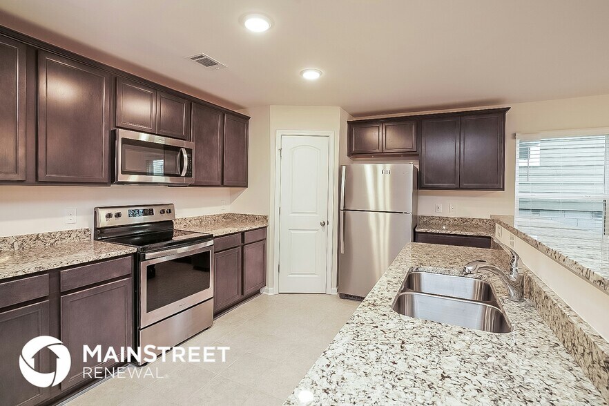 Building Photo - 313 Sportsman Dr