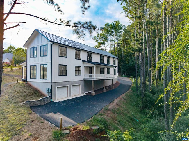 Building Photo - 199 Ridgeview Dr