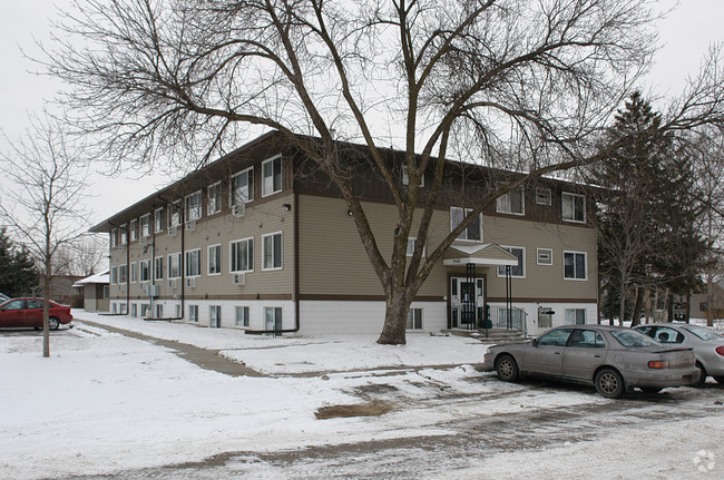 Building Photo - 3940 Restwood Rd