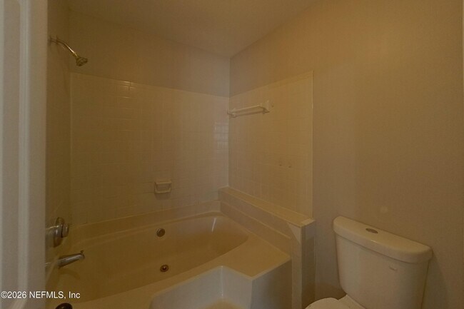 Building Photo - 12124 Roundham Ln N