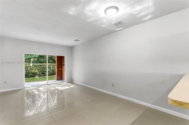 Building Photo - 17331 NW 7th Ave