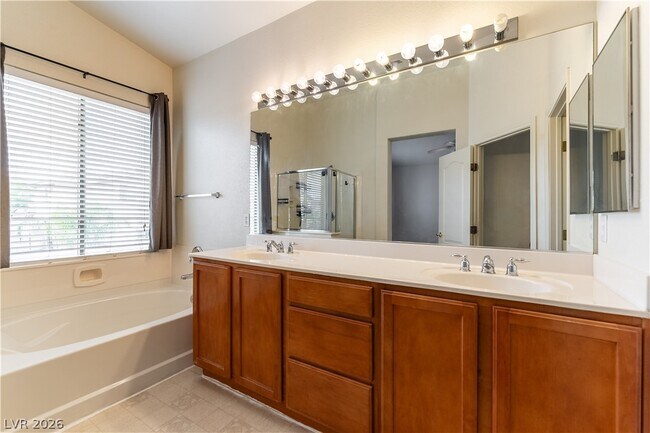 Building Photo - 5705 Pacesetter St