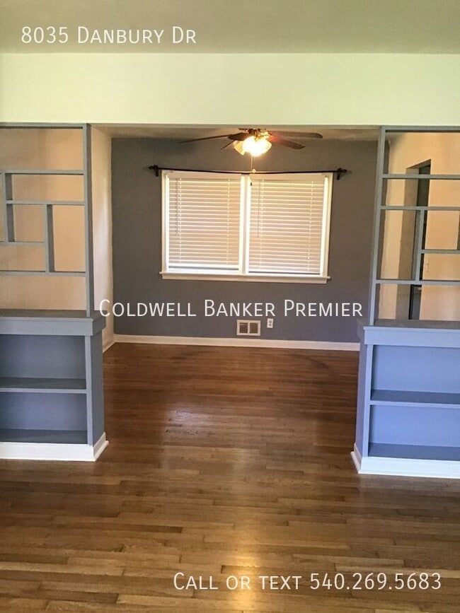 Building Photo - 8035 Danbury Dr