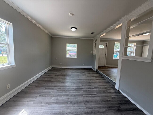 Building Photo - 3219 W Latoka St