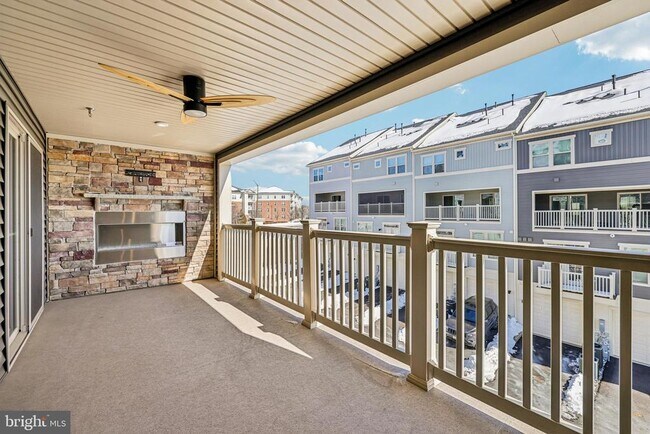 Building Photo - 2528 VERONA Pl