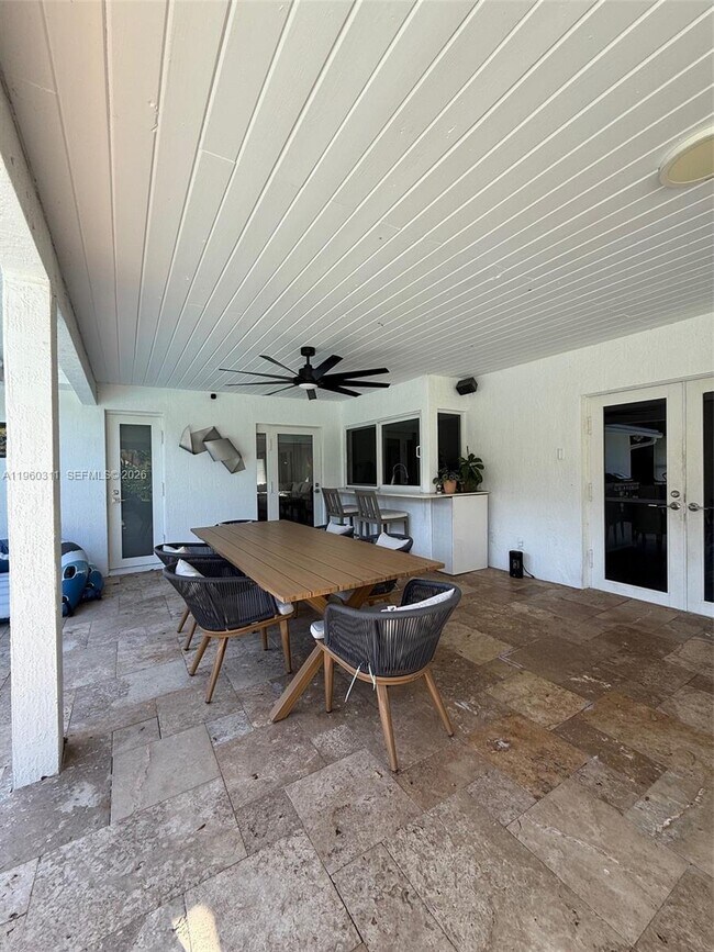 Building Photo - 11030 SW 42nd Ct