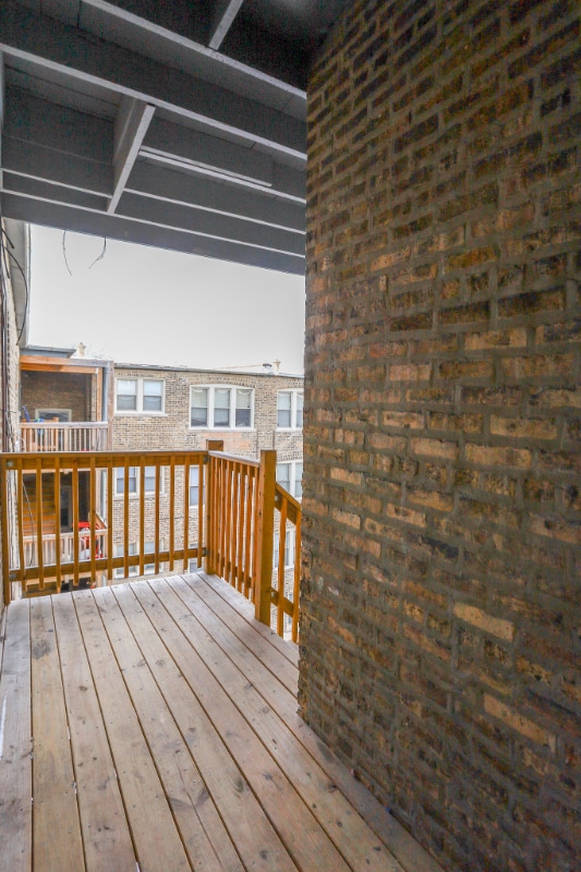 Building Photo - 2242 W Farwell Ave
