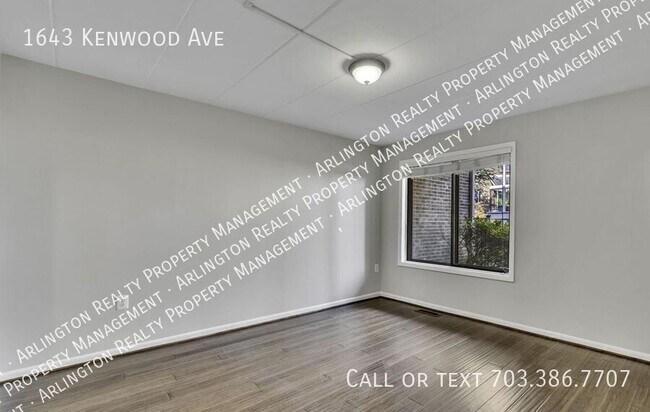 Building Photo - 1643 Kenwood Ave