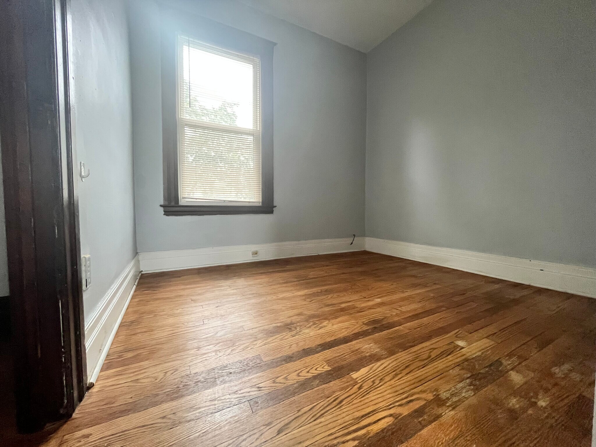 Building Photo - 2016 Wabash St