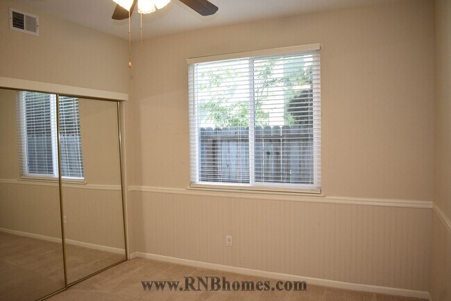 Building Photo - 2400 Carr Ct