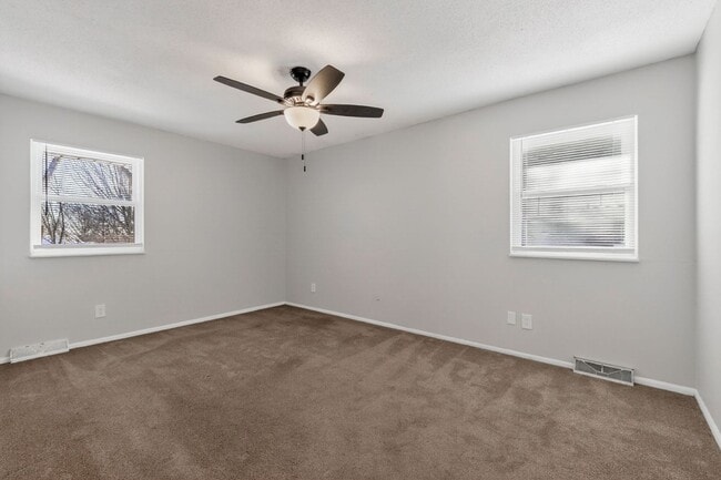 Building Photo - Quiet Cul-de-Sac Home with Bonus Room & Big Backyard!