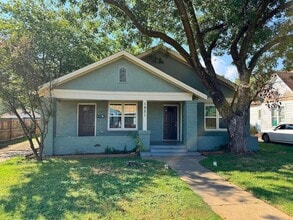 Building Photo - 1821 McGregor Ave