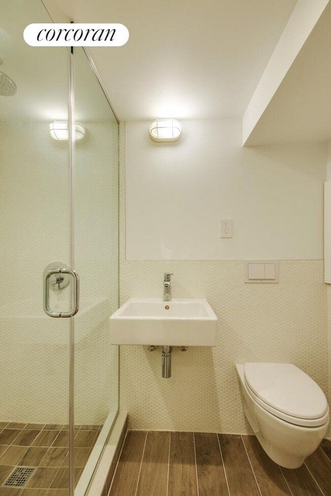 Building Photo - 415 3rd St