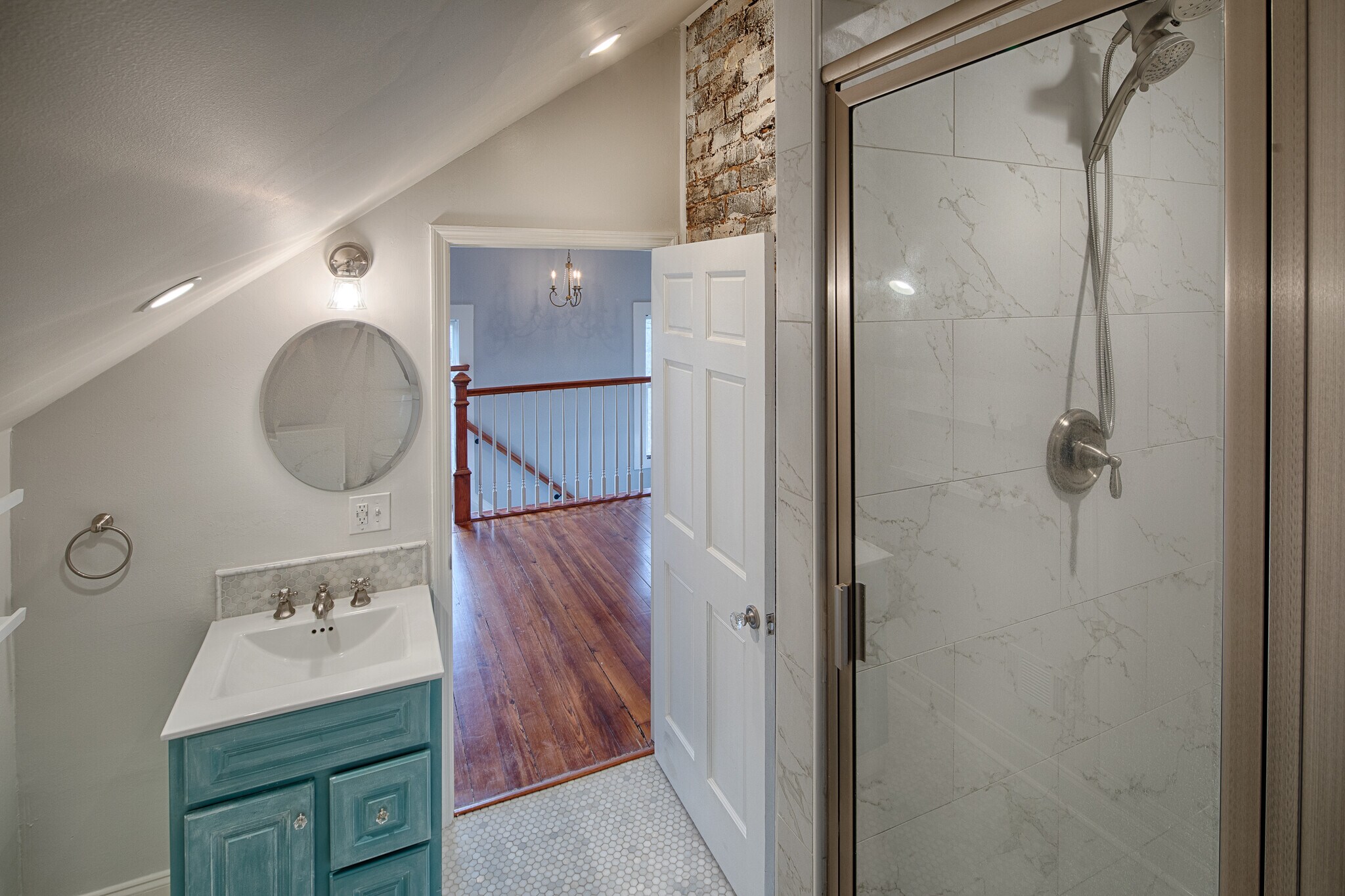 Building Photo - 203 W Waldburg St