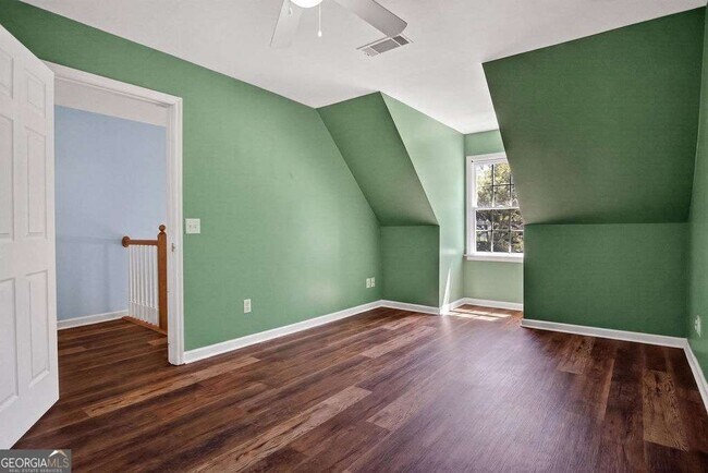 Building Photo - 354 E Creek Bend