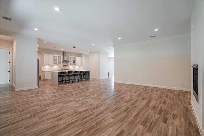 Building Photo - 25018 Rhett Butler Ct