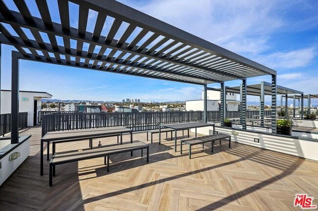 Building Photo - 3657 Motor Ave