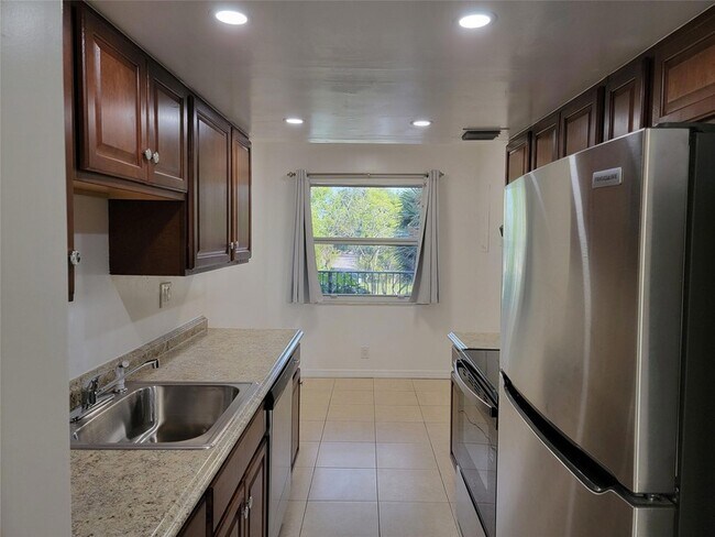 Building Photo - 3341 NW 47th Terrace