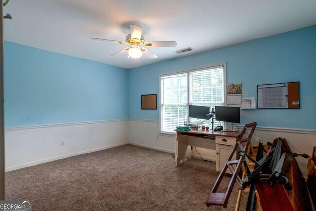 Building Photo - 4000 Hogans Mill Ln