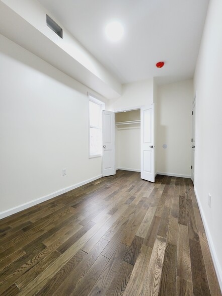 83 Oak St 2 - 77 Oak St