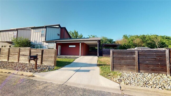 Primary Photo - 7601 Bethune Ave