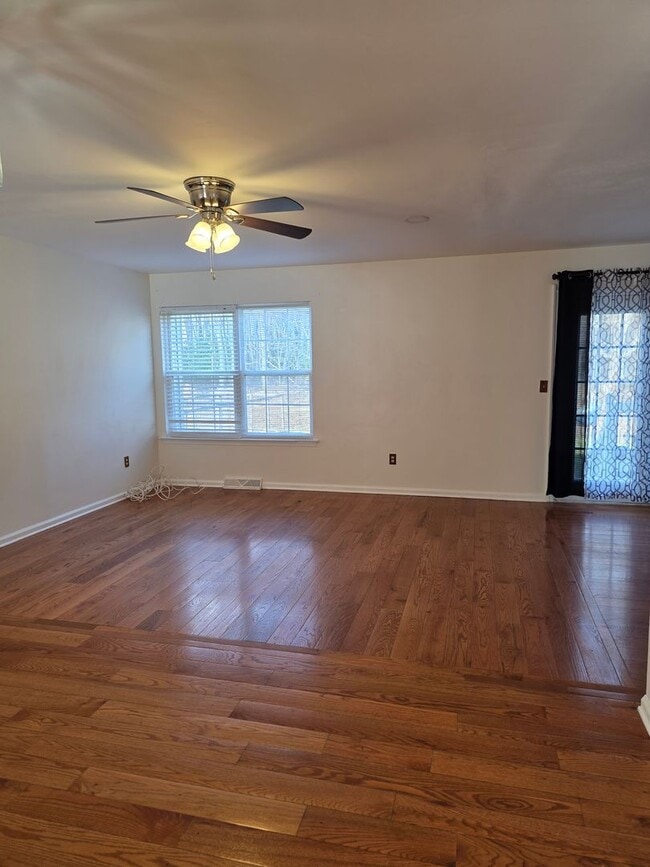 Building Photo - Bay Tree Neighborhood in Dover