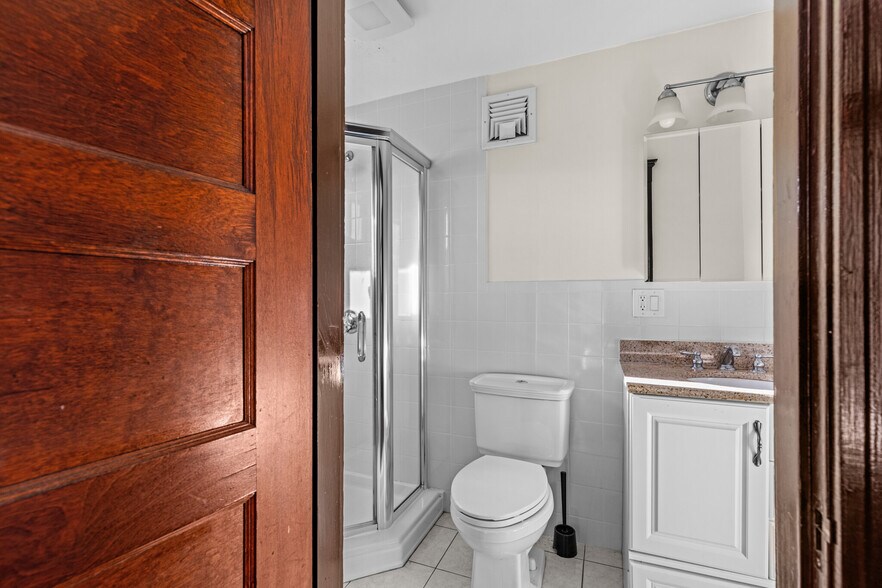 Building Photo - 59 Hobson St