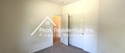 Building Photo - 1205 Albrighton Dr