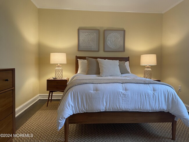 Building Photo - 302 Deal Lake Dr