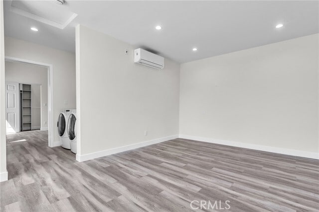 Building Photo - 1400 Elm Ave