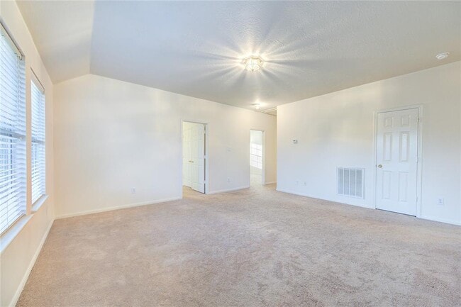 Building Photo - 21735 Oakbridge Park Ln