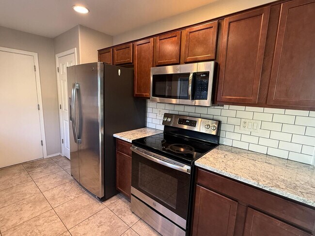 Building Photo - 506 E Townley Ave