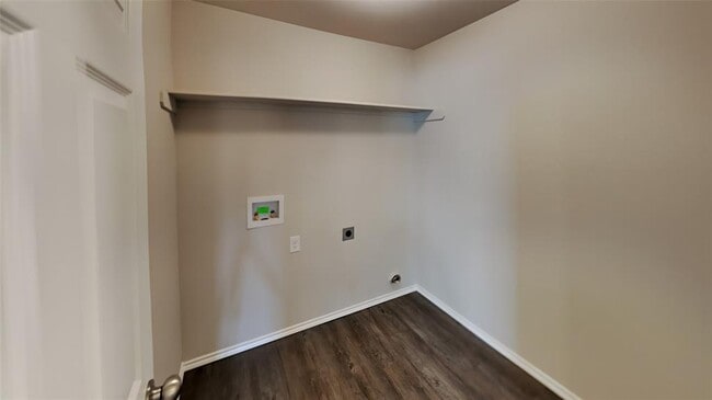 Building Photo - 9920 Rattlesnake Ln