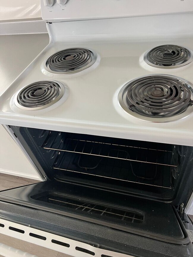 Building Photo - Welcome to the charming Riverdale Farms subdivision in Thornton, CO, where a delightful 3-bedroom...