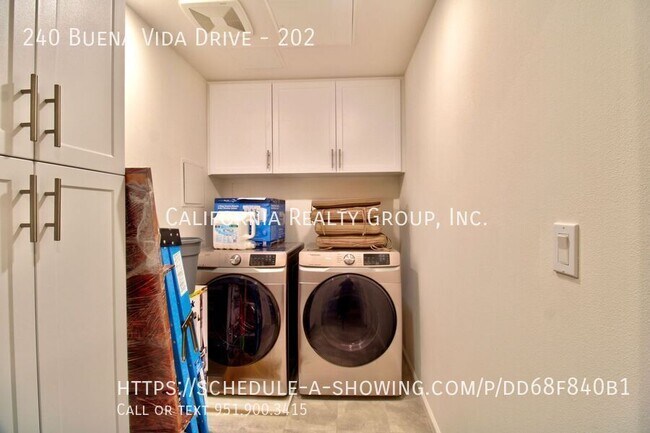 Building Photo - 240 Buena Vida Dr