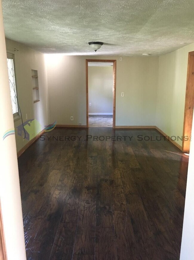 Building Photo - Madison Ranch