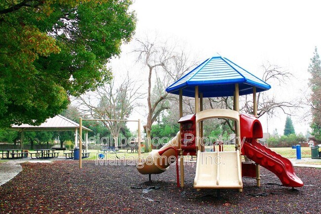 Building Photo - 898 W San Gabriel Ave