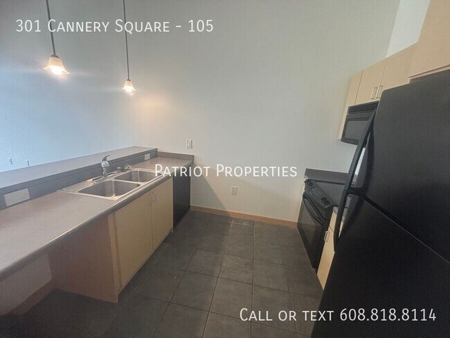 Building Photo - 301 Cannery Square