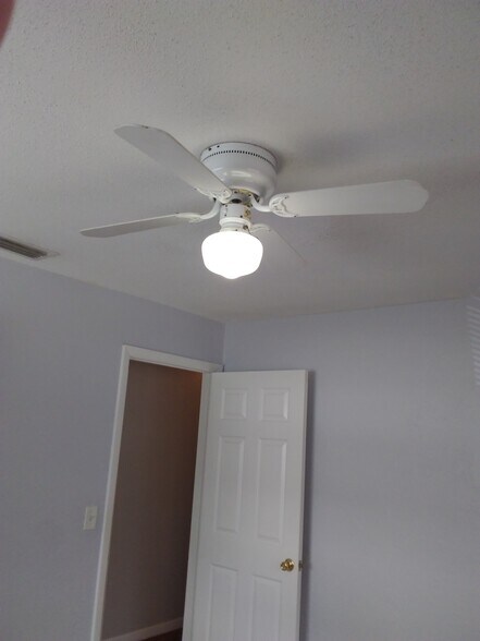 Building Photo - 5172 Taylor Ave