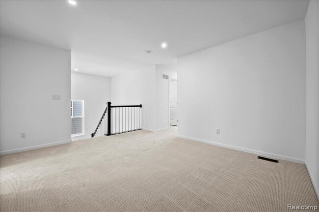 Building Photo - 10633 Barrett