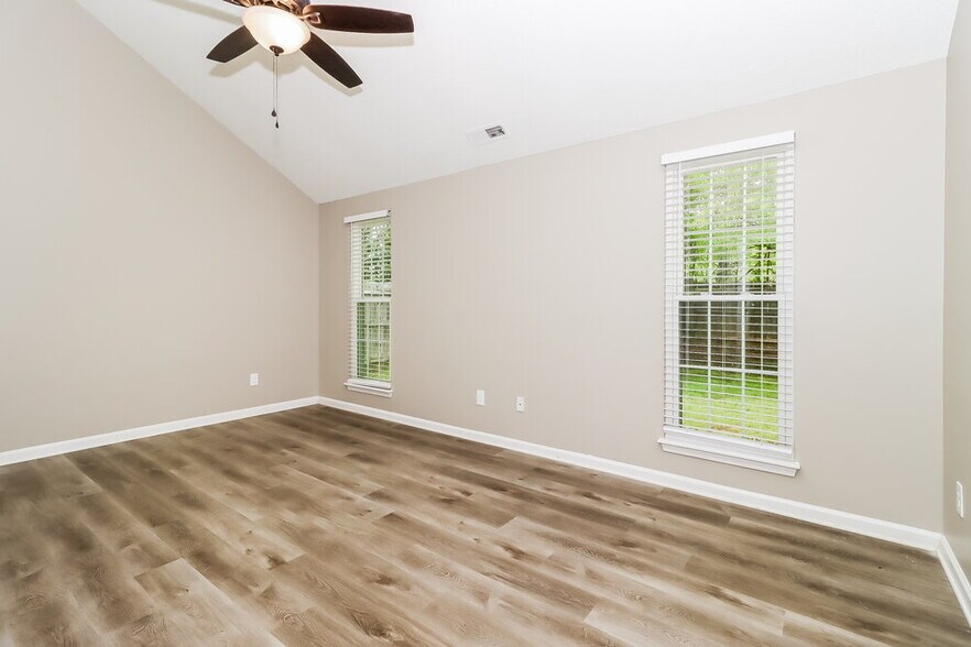 Building Photo - 660 Rebecca Jane Dr