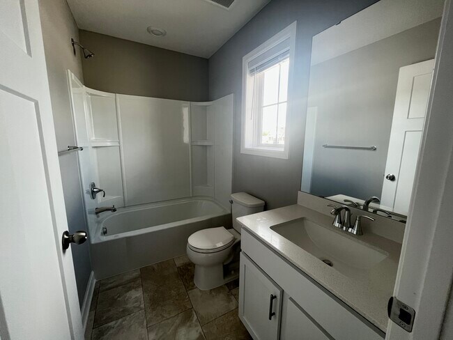 Building Photo - 9662 Canter Ct
