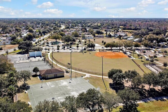 Building Photo - 4633 Huron Bay Cir